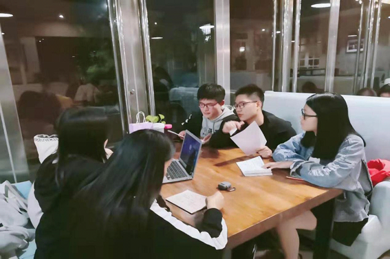 说明: 说明: https://file.zykj.edu.cn/uploadfile/20191118083205525002.png