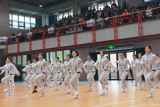 说明: D:\商学院工会\工会照片\10.6.png