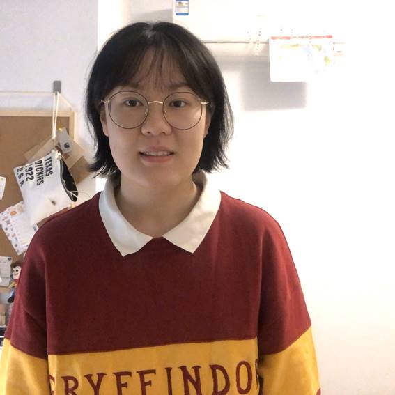 李佩奇，女，2016级行政管理专业毕业生，考取华东理工大学马克思主义理论专业。寄语：理想的路总是为有信心的人预备着。